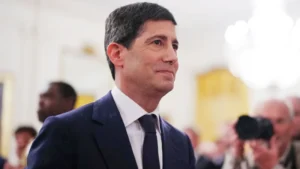 Federal Reserve Holds Interest Rates Steady in Kevin Warsh’s Inaugural Meeting as Chair Amid Inflationary Pressures and Geopolitical Uncertainty