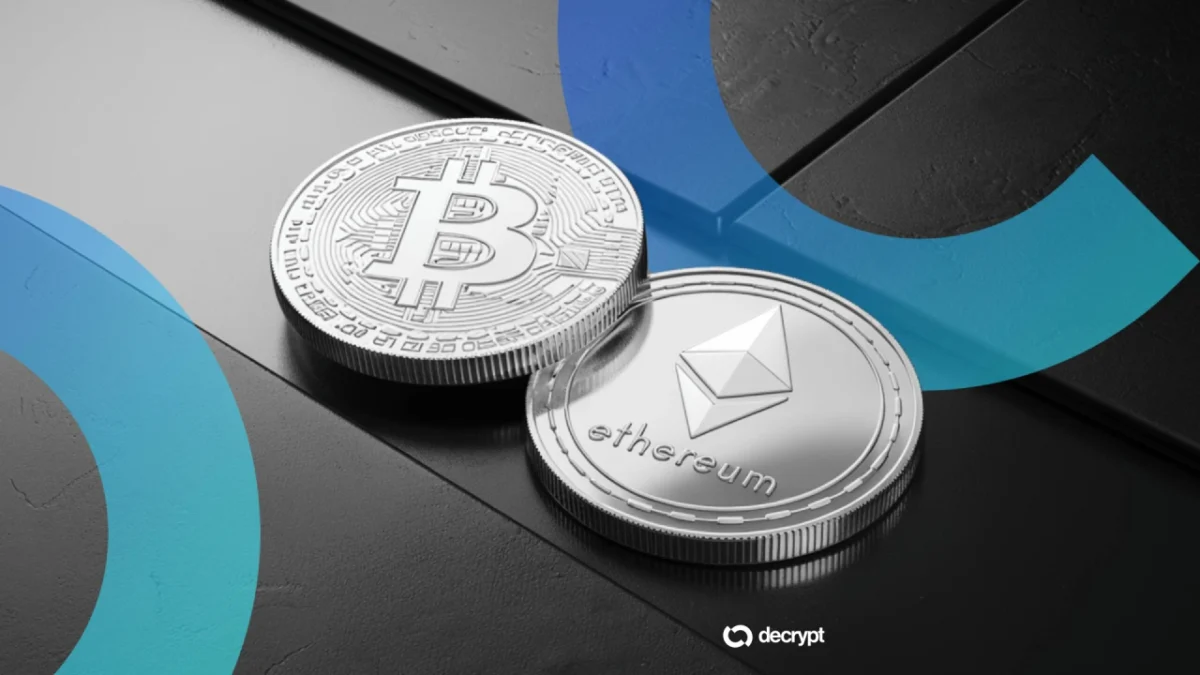 Major Cryptocurrencies Stage Robust Rebound as Bitcoin Surpasses $62,000 Amidst Significant Short Liquidations and Evolving Macroeconomic Landscape