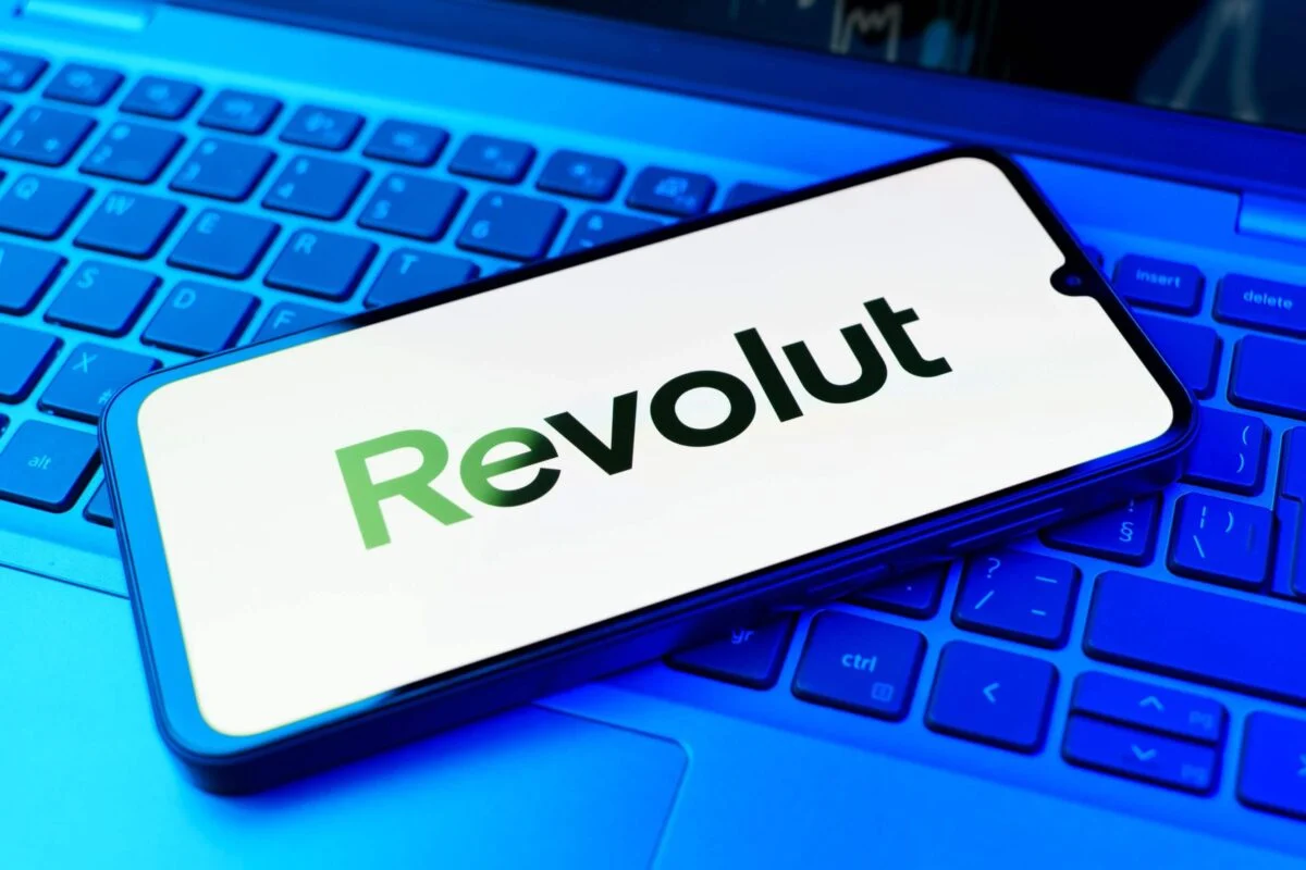 Revolut X Unveils Conversational AI Integration for Cryptocurrency Trading, Revolutionizing User Experience with Mandatory Manual Confirmation