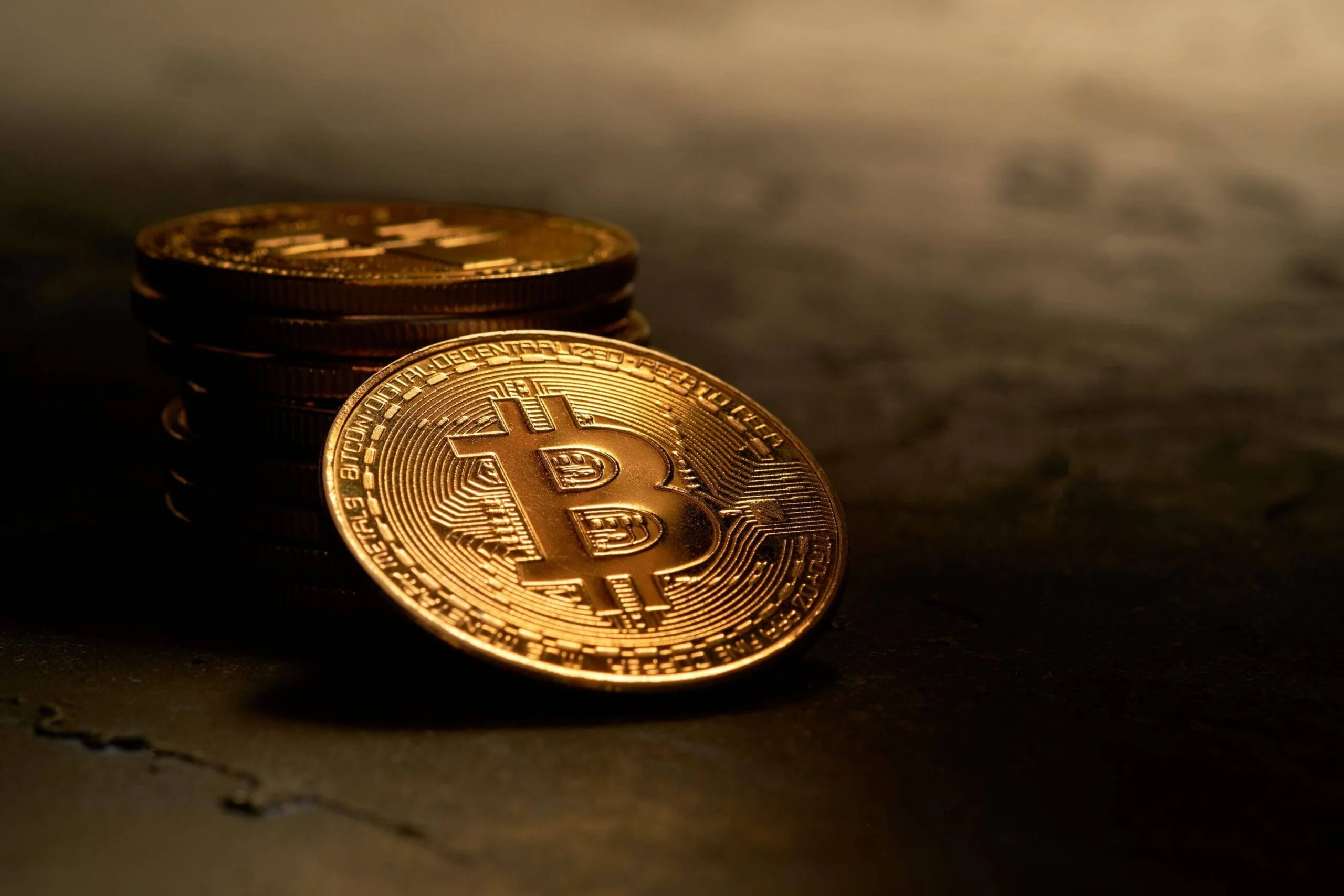 Bitcoin Holds Steady Amid Geopolitical Turmoil and Shifting Economic Tides, Outperforming Traditional Assets in August
