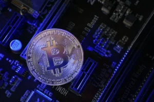 Michael Saylor Clarifies "Strategy" Never Committed to "Never Sell" Bitcoin Policy, Expects to Remain Net Buyer Over Long Term