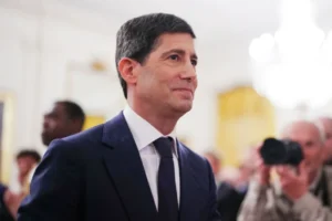 Federal Reserve Maintains Interest Rates at 3.75% to 4.00% as Dissenting Votes Highlight Persistent Inflation Concerns and Bitcoin Reclaims $81,000