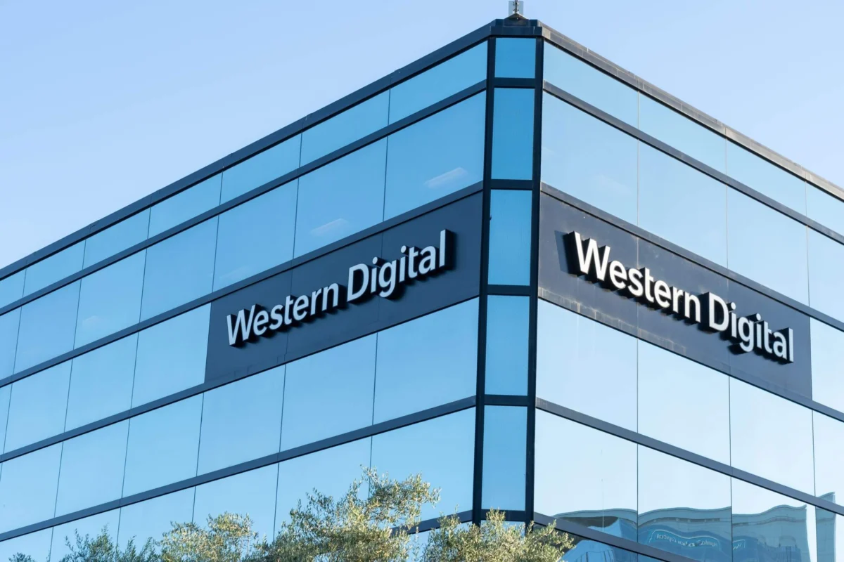 Western Digital Shares Plunge as Toshiba Unveils Major Hard Drive Production Expansion to Target AI-Driven Data Center Demand